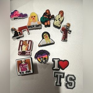 TAYLOR SWIFT!!!!!! Croc Charms ✨✨✨✨✨
